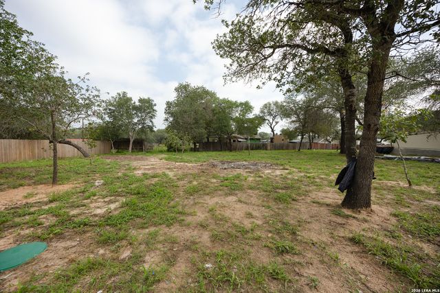 4807 BLUE BEECH DR, Elmendorf, TX 78112