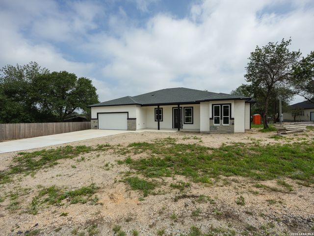4807 BLUE BEECH DR, Elmendorf, TX 78112