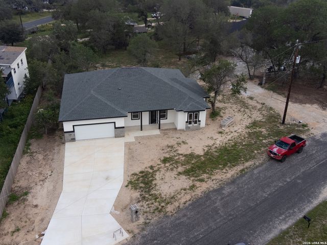 4807 BLUE BEECH DR, Elmendorf, TX 78112
