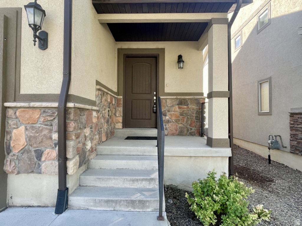 2581 W COTTONWOOD DR, Lehi, UT 84048 — photo 2