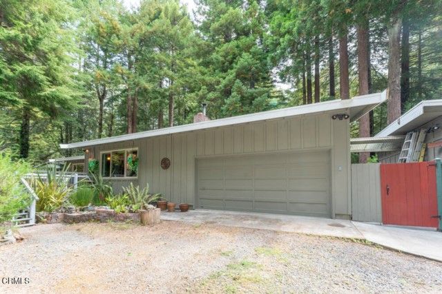 31001 Simpson Lane, Fort Bragg, CA 95437