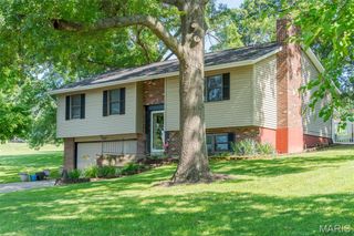 1003 Marilyn Court, Washington, MO 63090