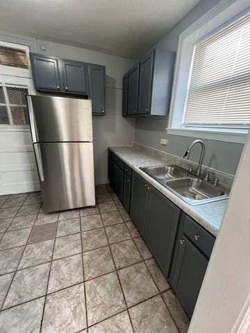 909 E 85th Street 1, Chicago, IL 60619