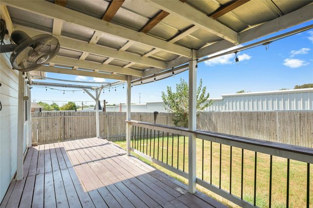448 Triumph RD, Buda, TX 78610