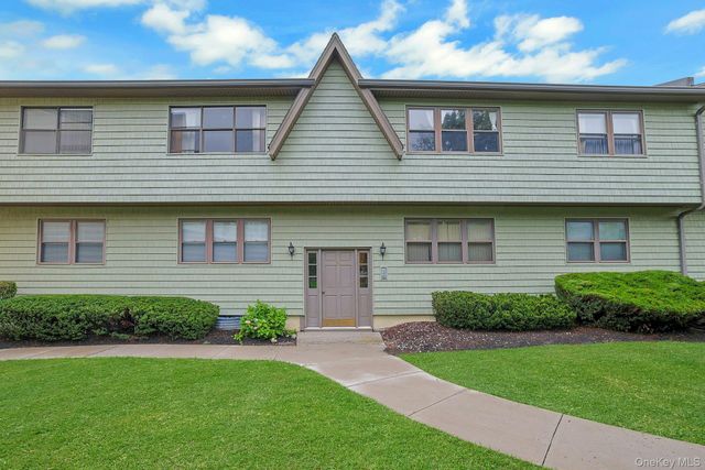 32 Milford Lane 6D, Suffern, NY 10901