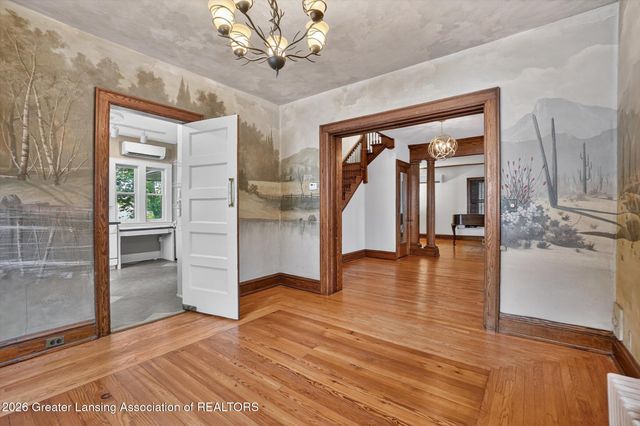 1027 Seymour Avenue, Lansing, MI 48906