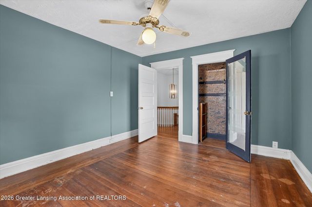 1027 Seymour Avenue, Lansing, MI 48906