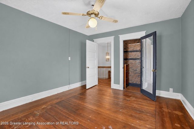 1027 Seymour Avenue, Lansing, MI 48906
