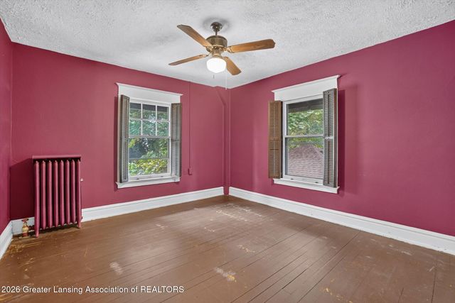 1027 Seymour Avenue, Lansing, MI 48906