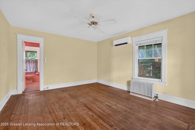 1027 Seymour Avenue, Lansing, MI 48906