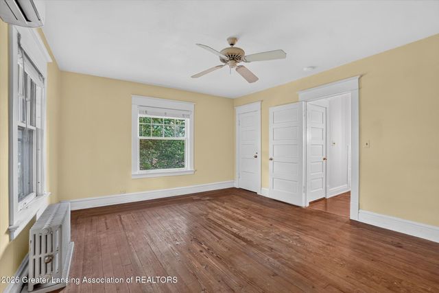 1027 Seymour Avenue, Lansing, MI 48906