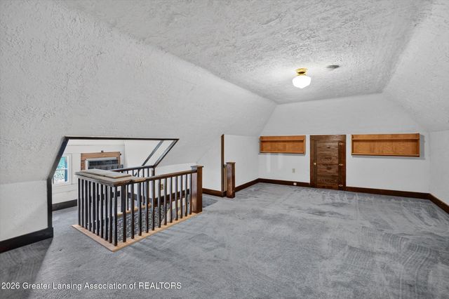 1027 Seymour Avenue, Lansing, MI 48906