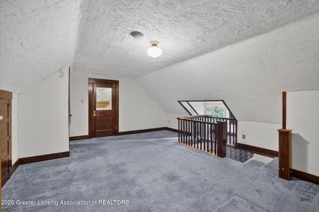 1027 Seymour Avenue, Lansing, MI 48906