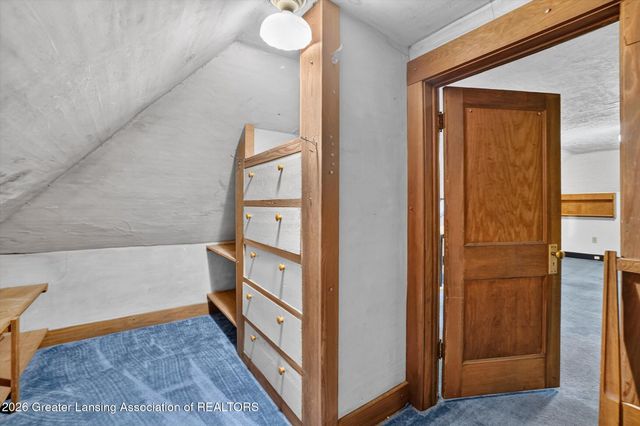 1027 Seymour Avenue, Lansing, MI 48906