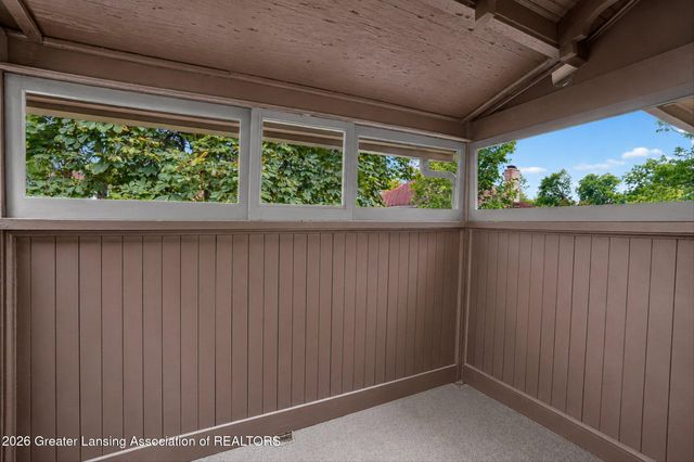 1027 Seymour Avenue, Lansing, MI 48906