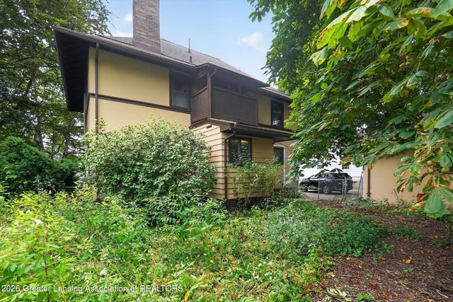 1027 Seymour Avenue, Lansing, MI 48906