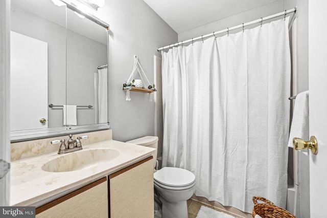 11 CLARET CT, Marlton, NJ 08053