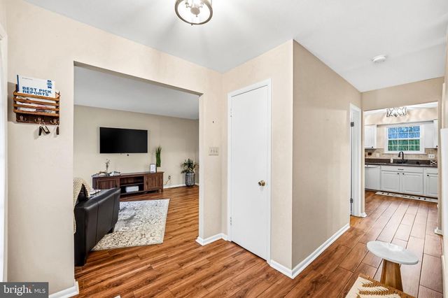 11 CLARET CT, Marlton, NJ 08053