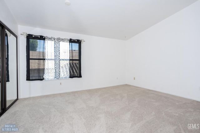6500 Hidden Cove Court, Bakersfield, CA 93307