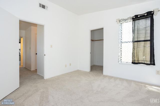 6500 Hidden Cove Court, Bakersfield, CA 93307