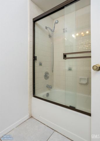 6500 Hidden Cove Court, Bakersfield, CA 93307