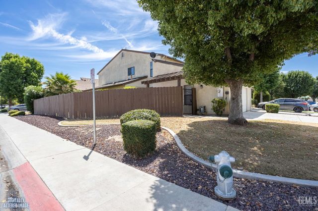 6500 Hidden Cove Court, Bakersfield, CA 93307