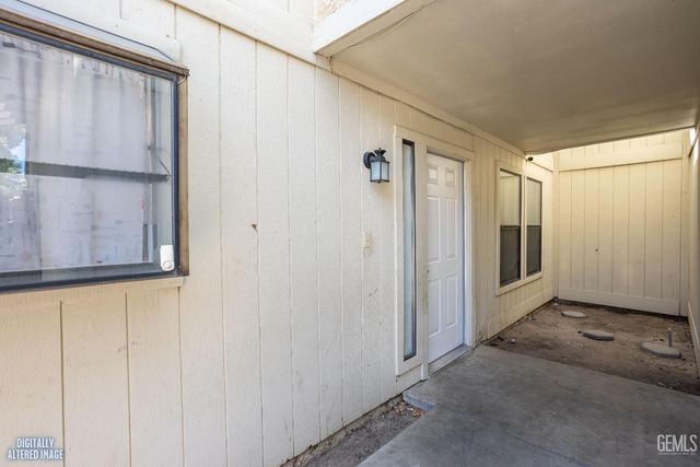 6500 Hidden Cove Court, Bakersfield, CA 93307