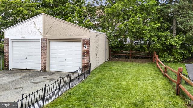 603 NAYLORS RUN RD, Havertown, PA 19083