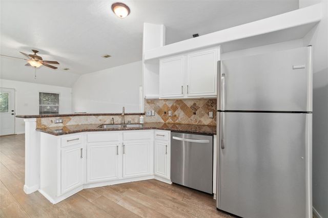 13605 Trail Meadow Lane, Rosharon, TX 77583