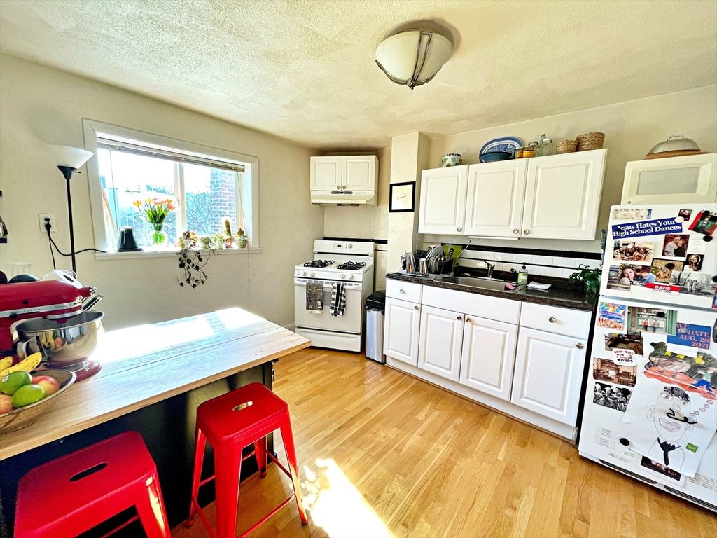 307 Sumner St 3, Boston, MA 02128