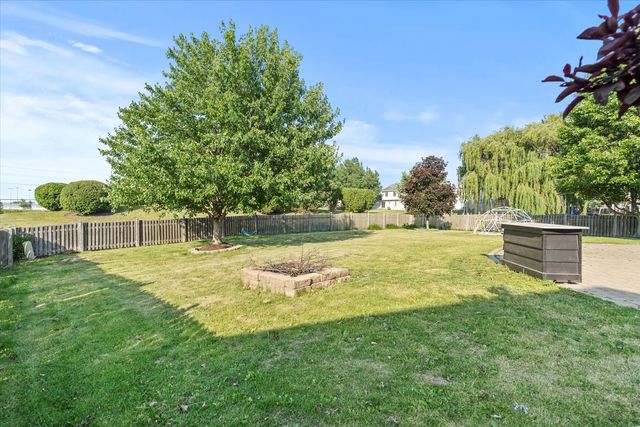2680 Jenna Circle, Montgomery, IL 60538