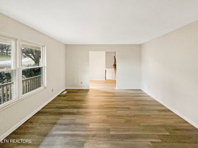 1012 Kensington Blvd, Maryville, TN 37803