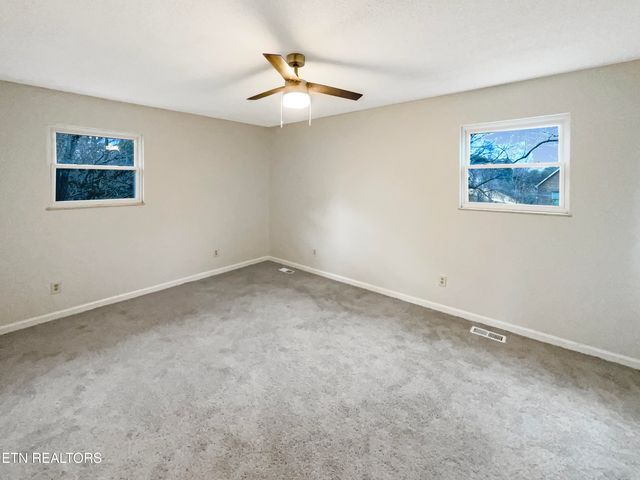 1012 Kensington Blvd, Maryville, TN 37803