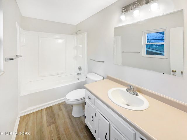 1012 Kensington Blvd, Maryville, TN 37803