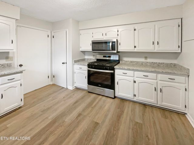 1012 Kensington Blvd, Maryville, TN 37803