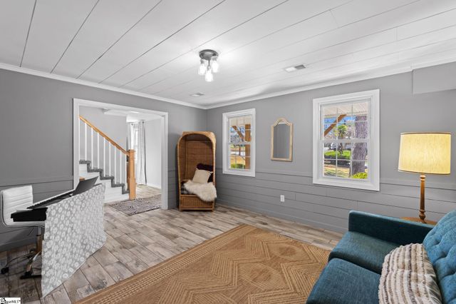 215 Hickory Lane, Mauldin, SC 29662