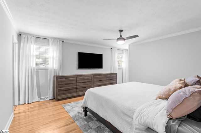 215 Hickory Lane, Mauldin, SC 29662