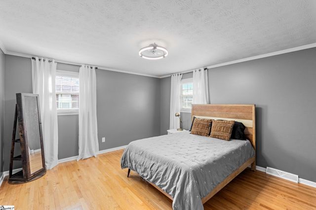 215 Hickory Lane, Mauldin, SC 29662