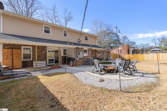 215 Hickory Lane, Mauldin, SC 29662