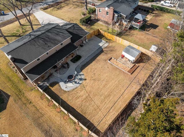 215 Hickory Lane, Mauldin, SC 29662