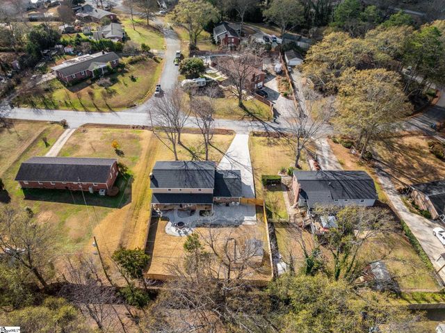 215 Hickory Lane, Mauldin, SC 29662