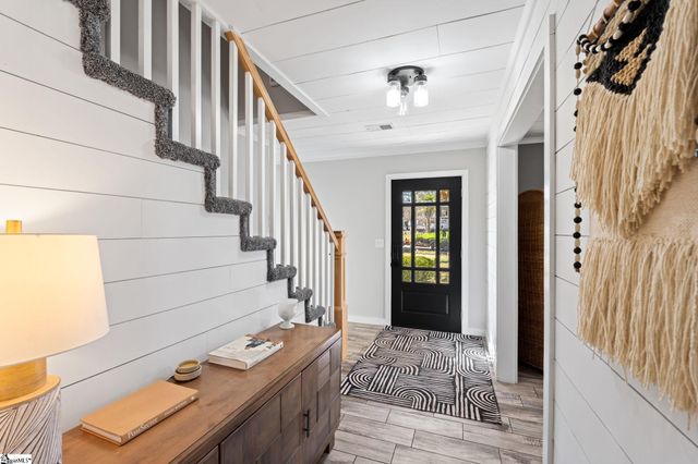 215 Hickory Lane, Mauldin, SC 29662