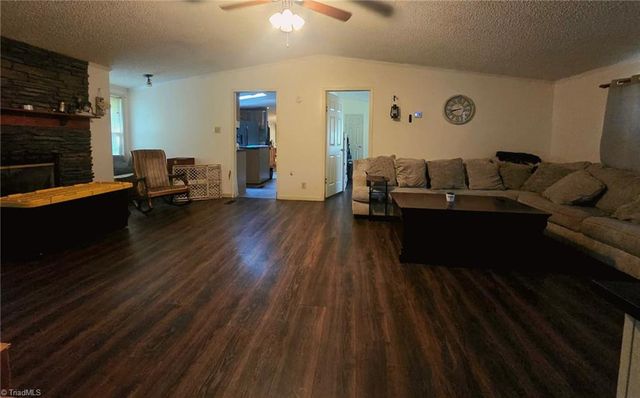 9661 Hampton Road, Lexington, NC 27295