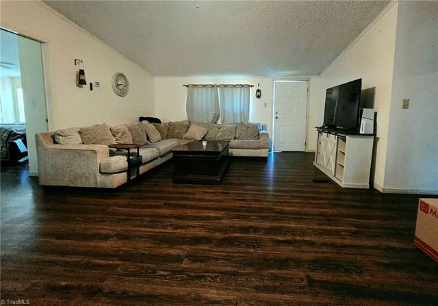 9661 Hampton Road, Lexington, NC 27295