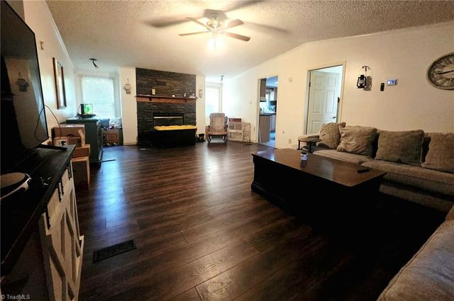 9661 Hampton Road, Lexington, NC 27295
