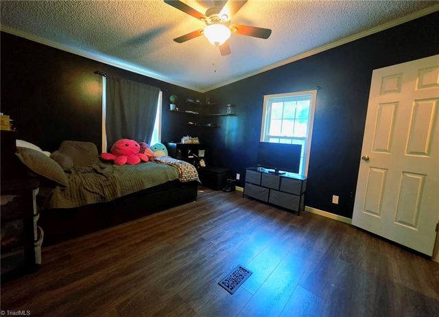 9661 Hampton Road, Lexington, NC 27295