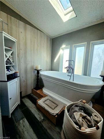 9661 Hampton Road, Lexington, NC 27295