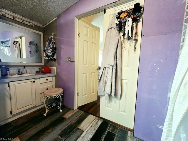 9661 Hampton Road, Lexington, NC 27295