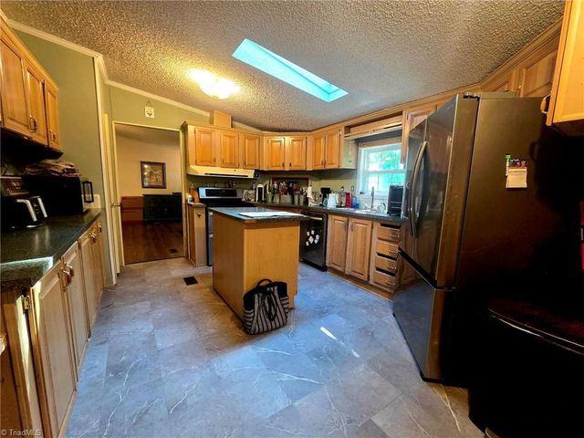 9661 Hampton Road, Lexington, NC 27295