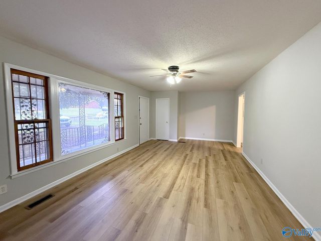 2522 Aspen Avenue NW, Huntsville, AL 35810